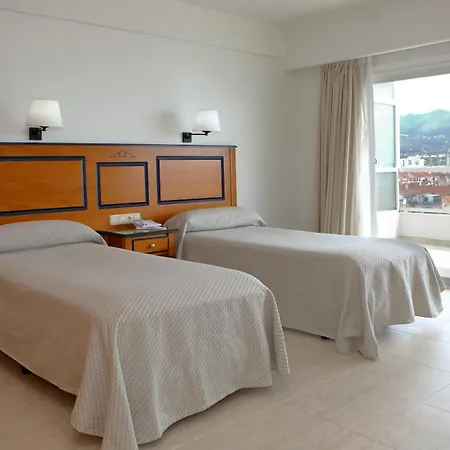 Aparthotel Pyr