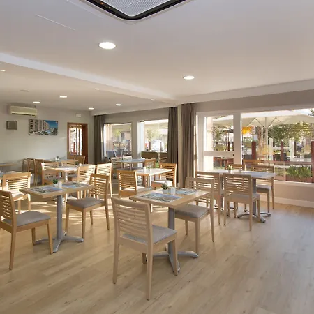 Pyr Aparthotel Fuengirola