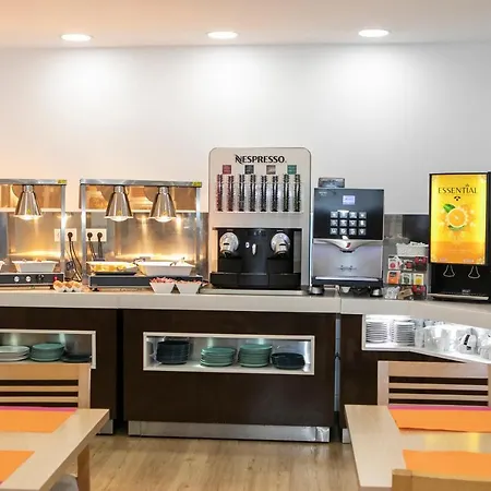 普里丰希罗拉公寓酒店 丰希罗拉