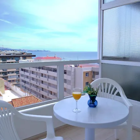 普里丰希罗拉公寓酒店 3*