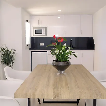 Pyr Aparthotel Fuengirola