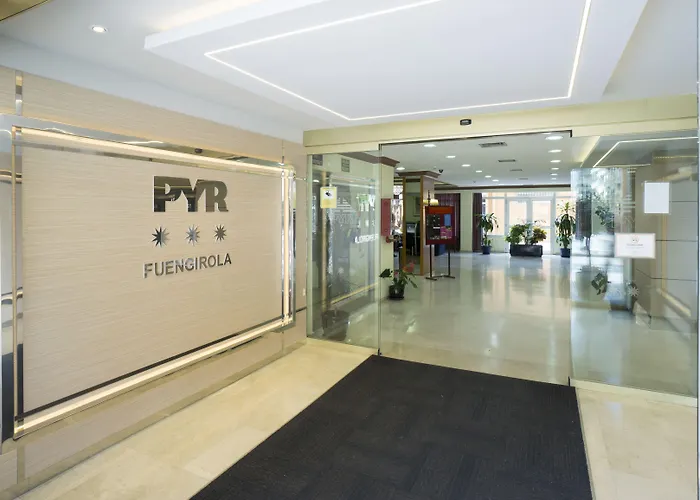 アパートホテル アパルタメントス Pyr 3*