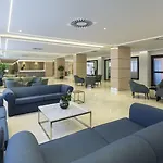 Aparthotel Pyr
