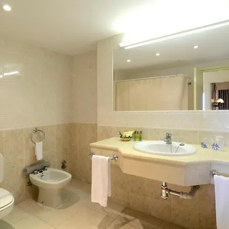 Aparthotel Pyr 3*
